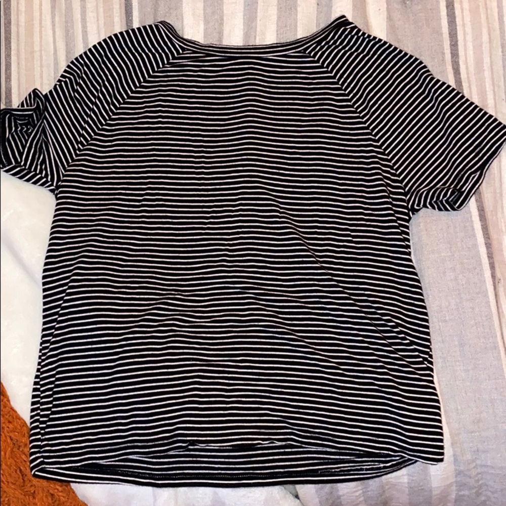 soft and sexy american eagle t shirt (v soft)!!